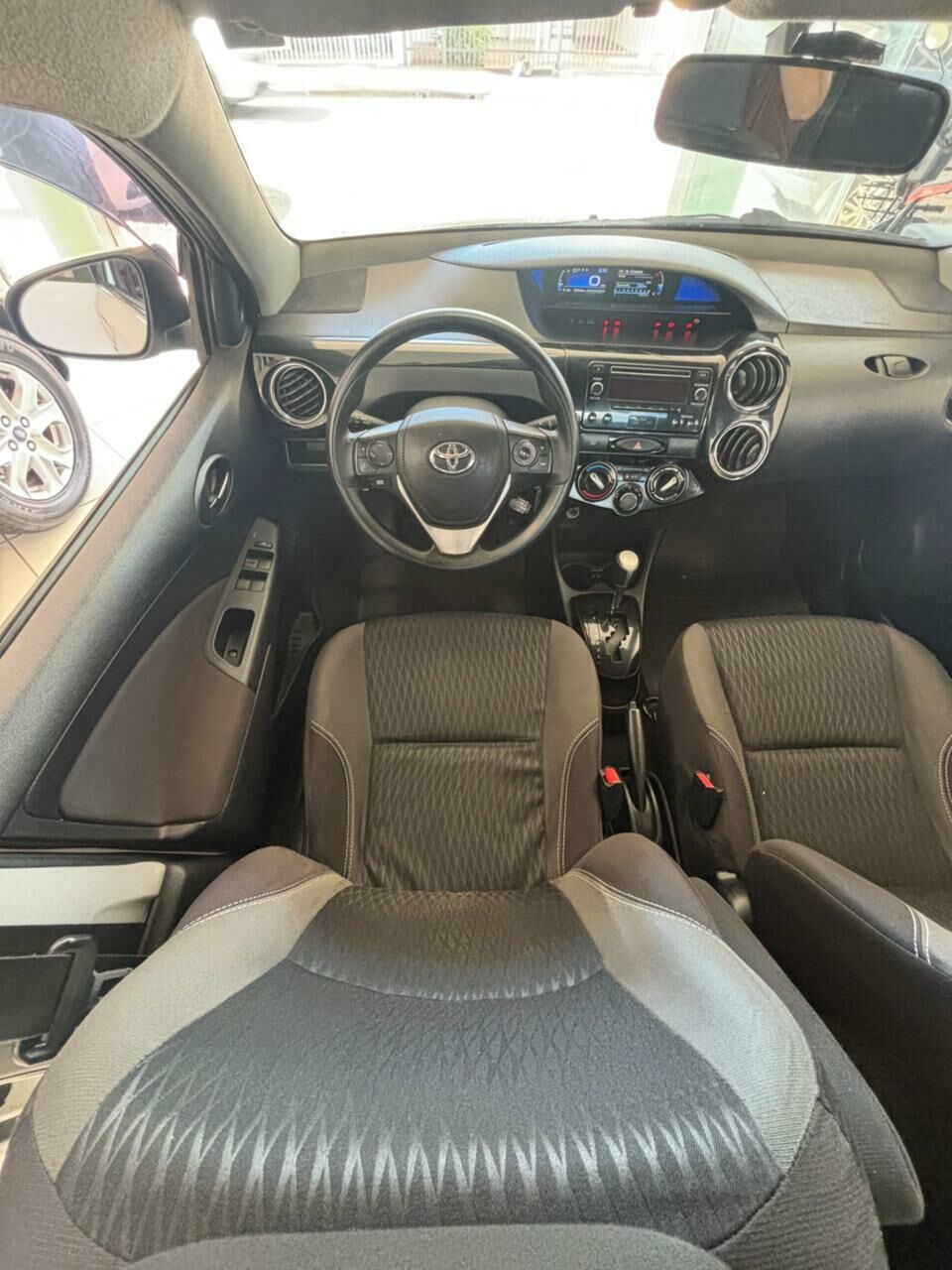 Imagem do veículo  TOYOTA ETIOS XS 1.5